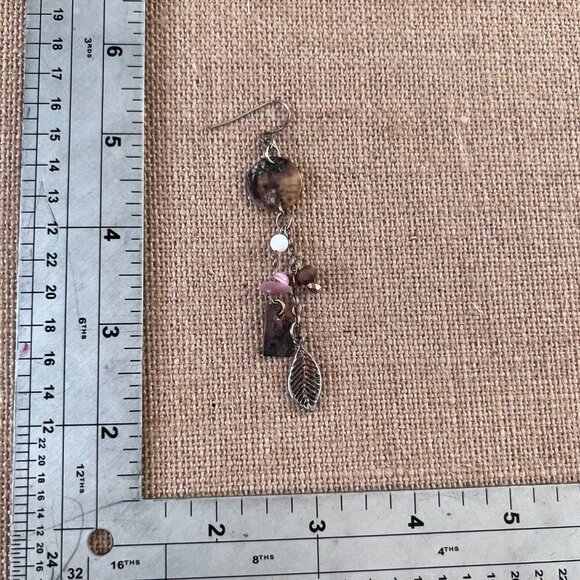 Dangle drip feather leaf metal bead single earring - Picture 2 of 2